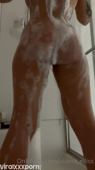Alaina Ellis  Onlyfans – Nude Shower