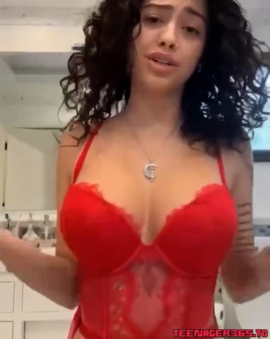 Malu Trevejo Onlyfans  – Naked Big Tits